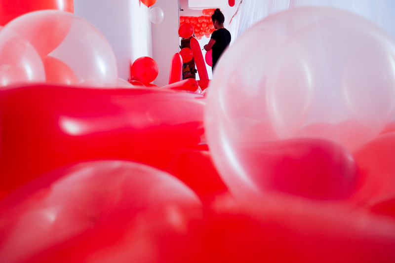 Illustration for article titled GAWKER : A HOLIDAY PARTY (MY PHOTOS)